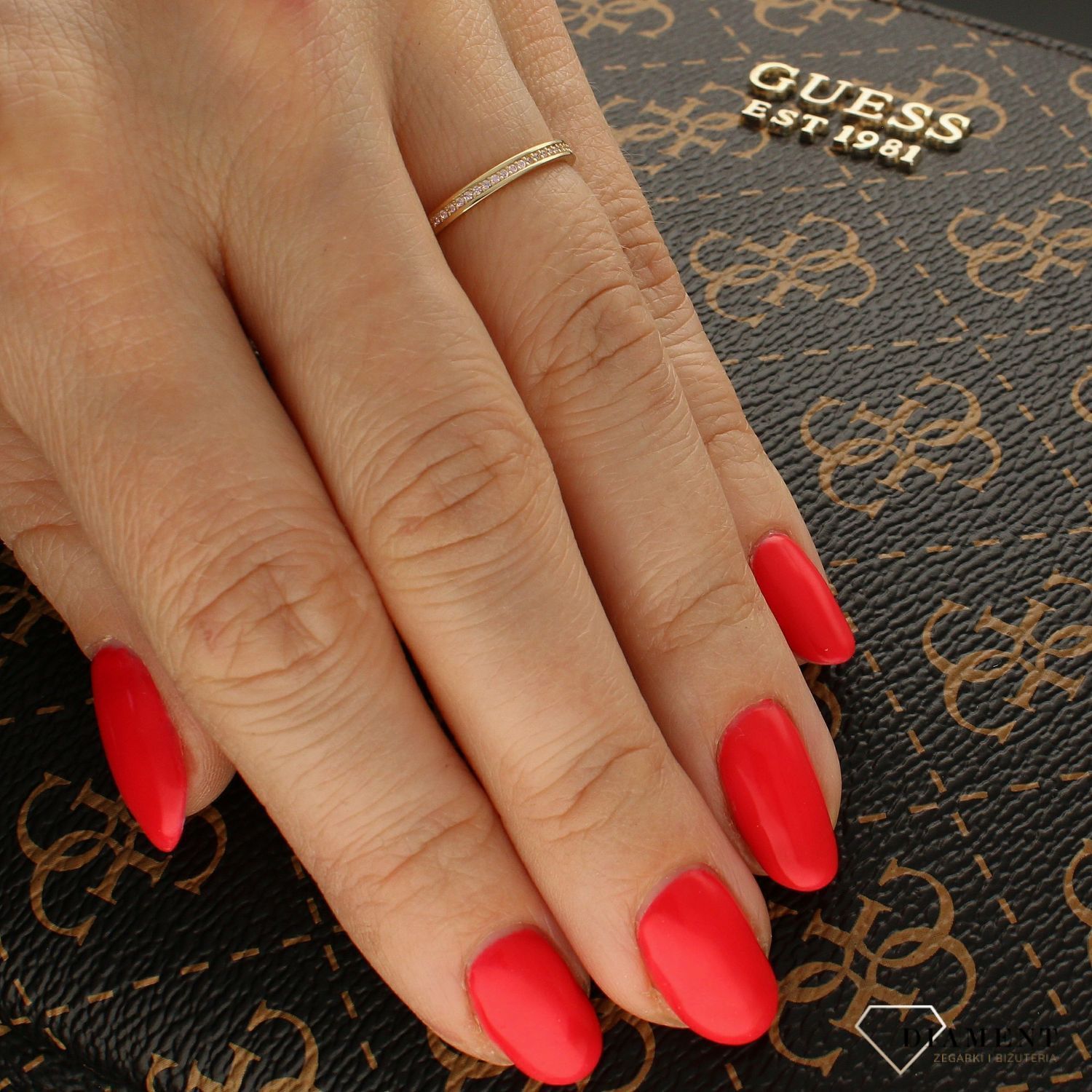 Złoty pierścionek 585 z cyrkoniami w kolorze pudrowego różu PI 6088B. Złoty pierścionek delikatny. Złoty pierścionek damski.  Złoty pierścionek z cyrkoniami pudrowy r.jpg